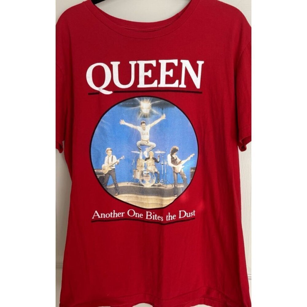 Queen Another One Bites The Dust Official Merch T Shirt Red Size XL